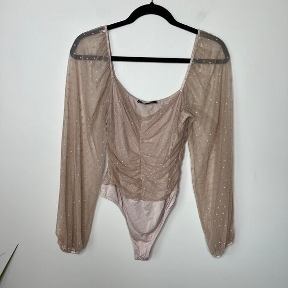 Lulu’s Tan Mesh Polka Dot Long‎ Sleeve Bodysuit Scoop Neck Ruched Size Medium - Picture 1 of 6